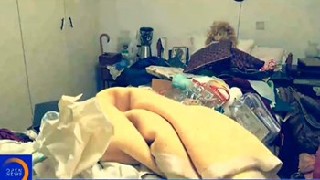 Τρόμος για 85χρονη στην Κυψέλη: Ληστές εισέβαλαν στο σπίτι της και τη βασάνισαν – ΒΙΝΤΕΟ