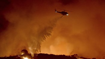 Μεγάλη πυρκαγιά στο Λος Άντζελες – Δεκάδες σπίτια έχουν καταστραφεί – ΦΩΤΟ – ΒΙΝΤΕΟ