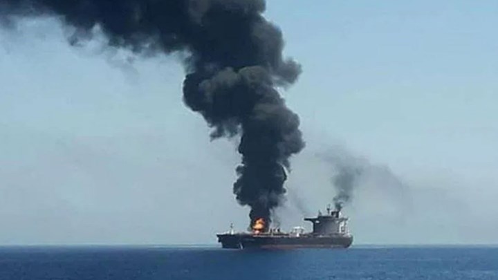 Θρίλερ με την επίθεση στο τάνκερ στην Ερυθρά Θάλασσα – Τι αναφέρει το υπουργείο Εξωτερικών του Ιράν