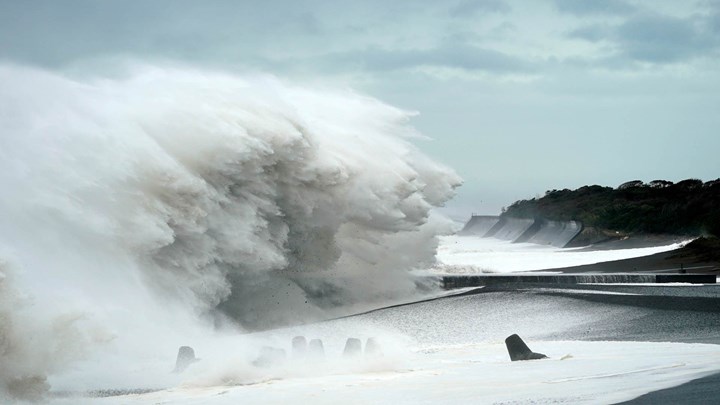 Σε κατάσταση συναγερμού η Ιαπωνία: Φονικό πέρασμα του τυφώνα “Χαγκίμπις”  – ΦΩΤΟ – ΒΙΝΤΕΟ