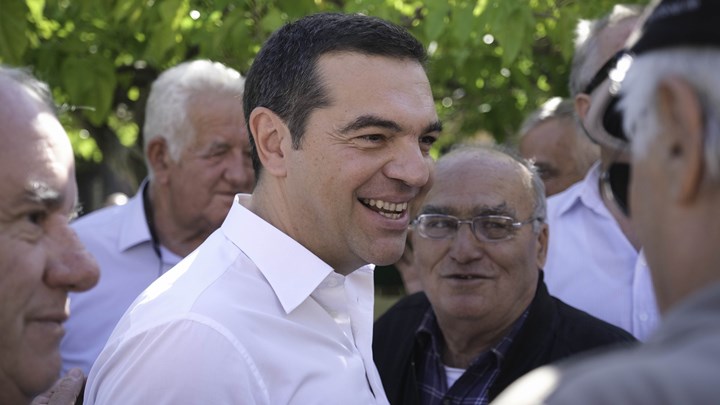 Τσίπρας: Καλώ τους δημοκρατικούς πολίτες να πάρουν τον ΣΥΡΙΖΑ στα χέρια τους -ΦΩΤΟ