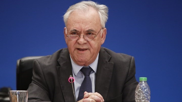 Δραγασάκης: Λάθος ότι αναθέσαμε στον Βαρουφάκη την υλοποίηση του σχεδίου μας – Αντί να χτίζει γέφυρες, άνοιγε μέτωπα