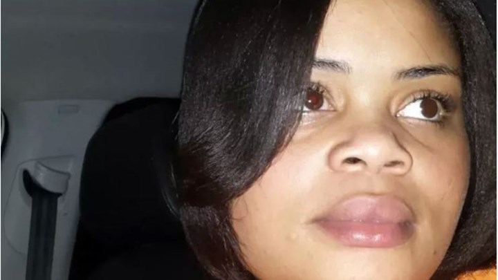 Σάλος στις ΗΠΑ: Λευκός αστυνομικός σκότωσε μαύρη γυναίκα μέσα στο σπίτι της – ΒΙΝΤΕΟ
