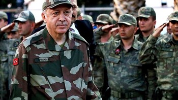 Δεν “ιδρώνει” το αυτί του Ερντογάν από τις κυρώσεις ΗΠΑ και ΕΕ: Θα πολεμήσουμε μέχρι τέλους