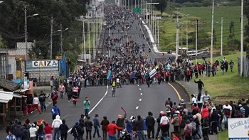 Ραγδαίες εξελίξεις στον Ισημερινό: Υπογράφτηκε το διάταγμα με το οποίο ακυρώθηκε η κατάργηση της επιδότησης της τιμής των καυσίμων