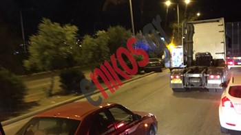 Τροχαίο ατύχημα στη Λεωφόρο Σχιστού με έναν τραυματία – ΦΩΤΟ αναγνώστη