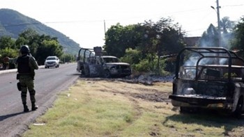 Νέο μακελειό στο Μεξικό – Τουλάχιστον 15 νεκροί από ανταλλαγή πυρών μεταξύ στρατιωτικών και ενόπλων