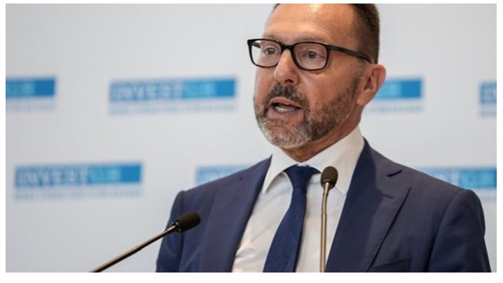 Στουρνάρας: Αύξηση στον φόρο του άνθρακα για να αντιμετωπιστεί η κλιματική αλλαγή