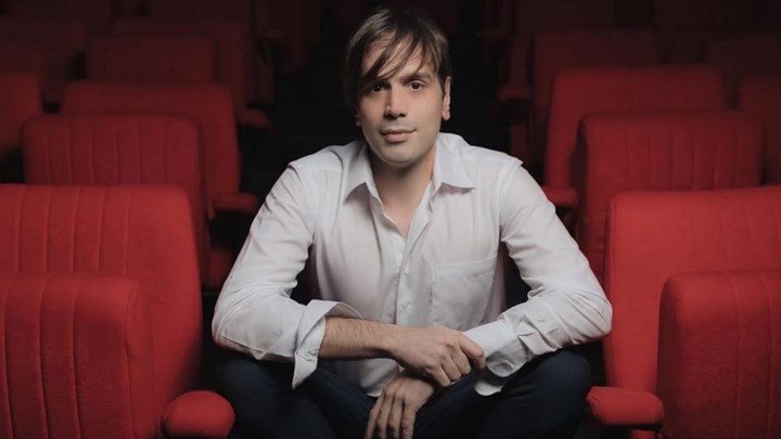 Δυνατό θίασο έκλεισε ο Καρατζογιάννης για τους «Μάρτυρες των Αθηνών»