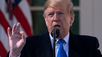 Πανευτυχής ο Τραμπ: Έπλεξε το εγκώμιο του Ερντογάν και των Κούρδων