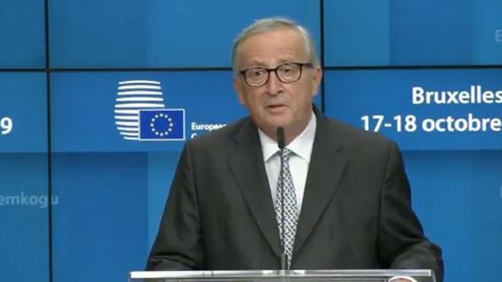 Βούρκωσε ο Γιούνκερ – “Είμαι περήφανος που υπηρέτησα την Ευρώπη” είπε με σπασμένη φωνή – ΒΙΝΤΕΟ