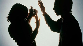 Πατέρας χτύπησε δασκάλα σε δημοτικό σχολείο