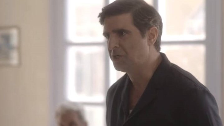 Αυτή είναι η γοητευτική σύζυγος του «Μιλτιάδη Σεβαστού» από τις Άγριες Μέλισσες – ΦΩΤΟ – ΒΙΝΤΕΟ