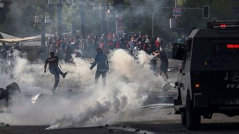 “Καζάνι που βράζει” η Χιλή – Τρεις νεκροί στο Σαντιάγο