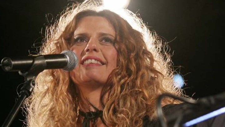 Χειρουργείο για την Ελένη Τσαλιγοπούλου