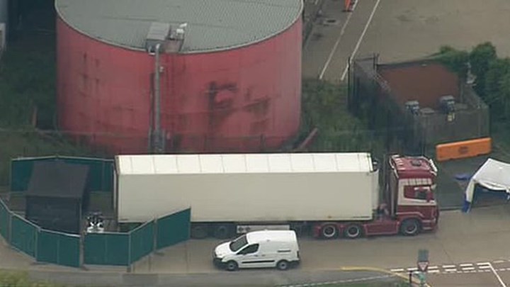 Αυτό είναι το φορτηγό που “έκρυβε” 39 πτώματα – Έφτασε στη Μεγάλη Βρετανία από τη Βουλγαρία – ΦΩΤΟ