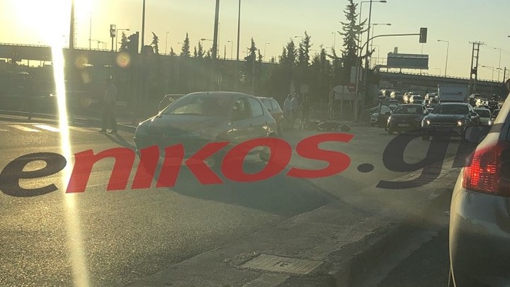 Τροχαίο ατύχημα στην Αττική οδό – ΦΩΤΟ αναγνώστη