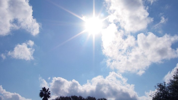 Ανοιξιάτικες θερμοκρασίες και σήμερα – Άνεμοι 5 έως 7 μποφόρ στο Αιγαίο