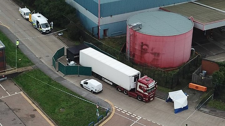 Συγκλονίζουν οι νέες πληροφορίες για το “φορτηγό της φρίκης” στο Έσσεξ – Πού εστιάζουν τις έρευνες οι Αρχές