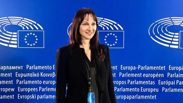 Ψήφισμα του ΕΚ για Thomas Cook: Υιοθετήθηκαν οι προτάσεις της Έλενας Κουντουρά με οφέλη για την Ελλάδα