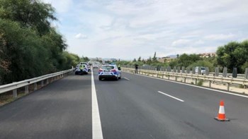 Θανατηφόρο τροχαίο με θύμα πατέρα δύο παιδιών – Κατέβηκε από το όχημά του λόγω βλάβης και παρασύρθηκε από βυτιοφόρο