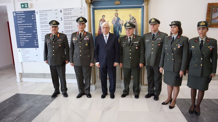 Επίσκεψη Παυλόπουλου στο 424 Γενικό Στρατιωτικό Νοσοκομείο Εκπαιδεύσεως στη Θεσσαλονίκη