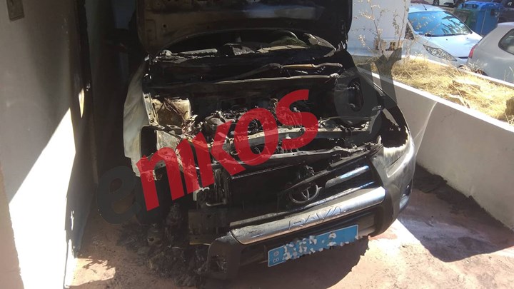 Πυρπόλησαν αυτοκίνητο του Διπλωματικού Σώματος στην Καισαριανή – Εμπρησμοί οχημάτων και σε Ταύρο, Μενίδι – ΦΩΤΟ αναγνώστη