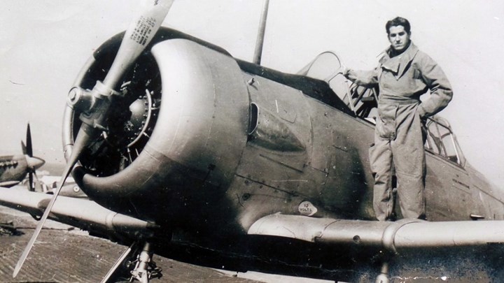 Κωνσταντίνος Χατζηλάκος: Ένας από τους τελευταίους αεροπόρους της γενιάς του ’40 – ΦΩΤΟ