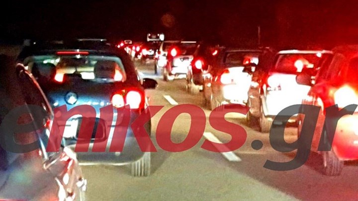 Μετ’ εμποδίων η επιστροφή των εκδρομέων – Νέες εικόνες από την Εθνική οδό Αθηνών-Κορίνθου – ΦΩΤΟ αναγνώστη