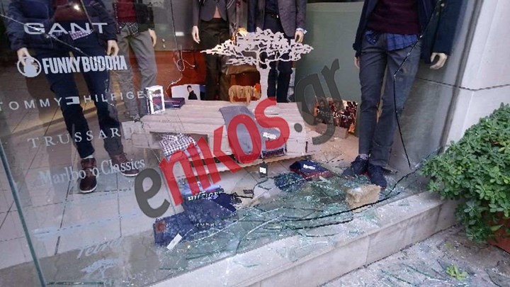 Λήστεψαν δύο φορές μέσα σε ένα 24ωρο κατάστημα στη Φωκίωνος Νέγρη – ΦΩΤΟ αναγνώστη