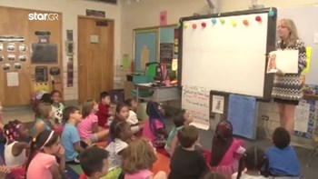 Η μητέρα του τρίχρονου παιδιού που ξέχασαν στο λεωφορείο: Ήταν δεμένος και έκλαιγε – ΒΙΝΤΕΟ