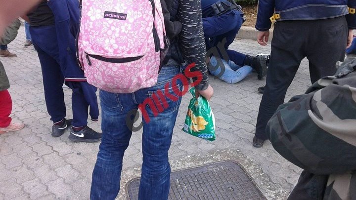 Εικόνες-σοκ από την άγρια συμπλοκή με μαχαιρώματα στον Σταθμό Λαρίσης – ΦΩΤΟ αναγνώστη