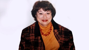 Θρίλερ με μυστηριώδη εξαφάνιση γυναίκας στην Αθηναϊκή Ριβιέρα – Ο οδηγός ταξί και η έκκληση του γιου της