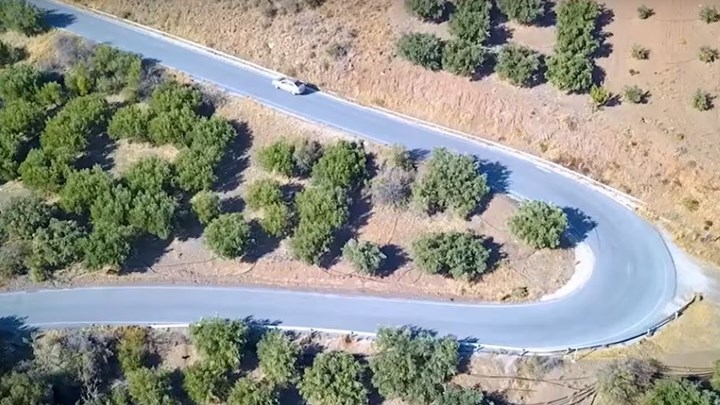 Η viral… «στροφάρα του Γιώργη» από ψηλά – ΒΙΝΤΕΟ