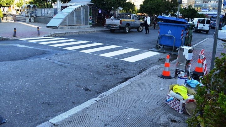 Πρωτοποριακή 3D διάβαση πεζών και στην Ελλάδα – Η οφθαλμαπάτη που “τρομάζει” τους οδηγούς – ΦΩΤΟ