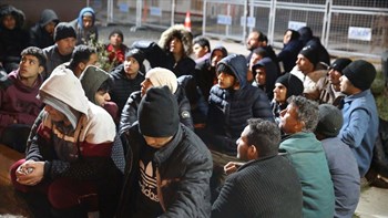 Ανθελληνική προπαγάνδα από το Anadolu για “κακοποιημένους” μετανάστες