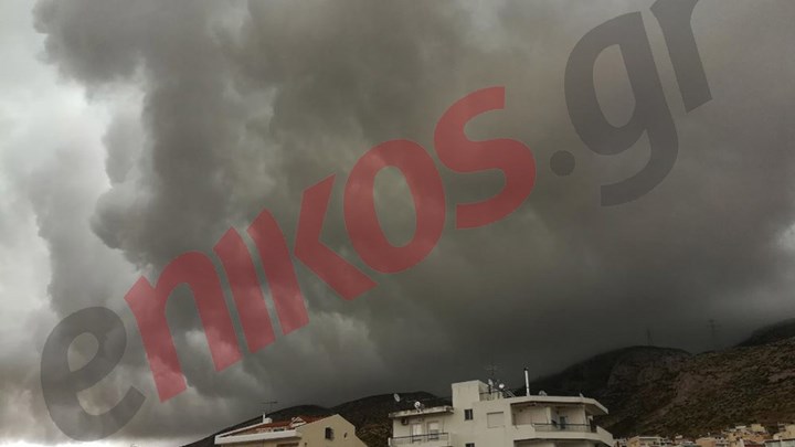 Εντυπωσιακές εικόνες από την Ηλιούπολη – Μαύρισε ο ουρανός – ΦΩΤΟ αναγνώστη