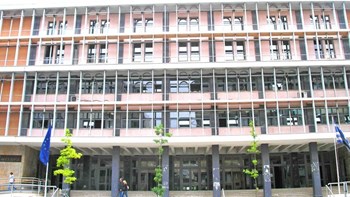 «Έσπασαν» τα ισόβια για τον αστυνομικό που έπνιξε την εφτάχρονη κόρη του