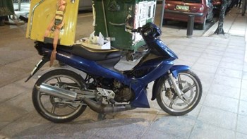 Έκλεψαν… τα σουβλάκια που μετέφερε διανομέας, αλλά έγιναν τσακωτοί