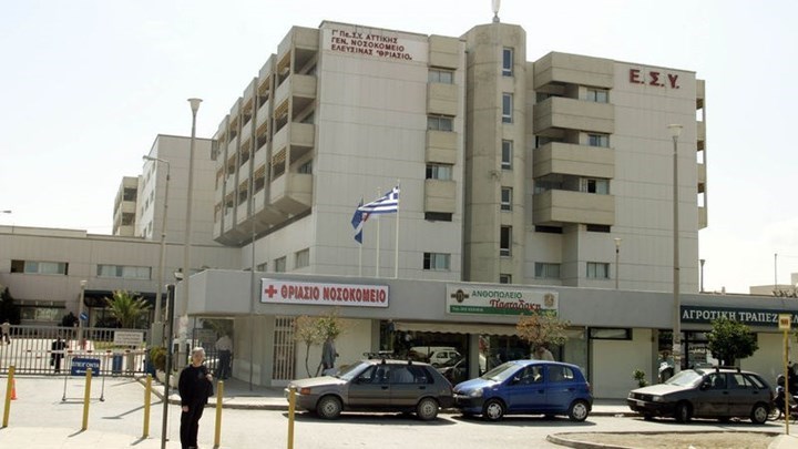 Σοκ στα Καμίνια: 14χρονη μαχαίρωσε τη μητέρα της ενώ κοιμόταν