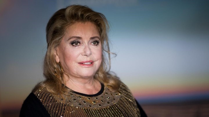 Δύσκολες ώρες για την Κατρίν Ντενέβ – Η Γαλλίδα ντίβα υπέστη εγκεφαλικό