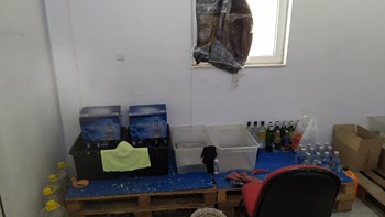 Εξαρθρώθηκε εγκληματική οργάνωση που είχε γεμίσει την Αττική με ποτά “μπόμπες” – ΦΩΤΟ – ΒΙΝΤΕΟ