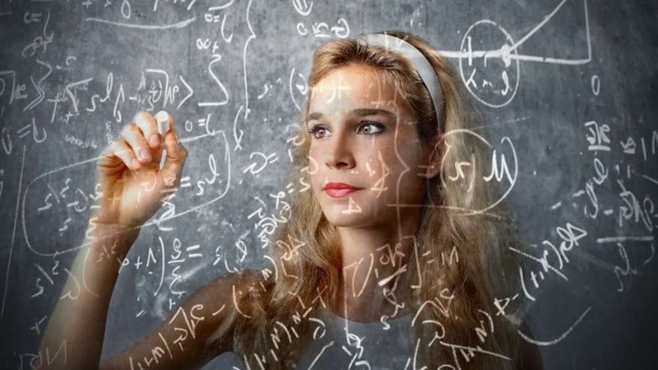 Μύθος ότι τα κορίτσια υστερούν από τα αγόρια στα μαθηματικά σύμφωνα με έρευνα