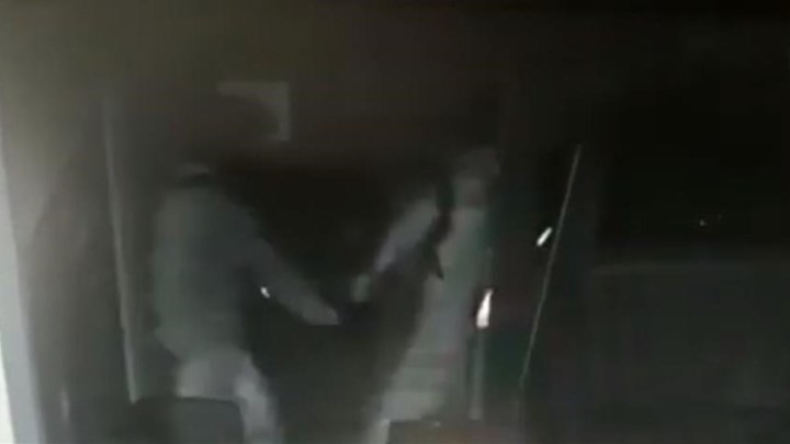 «Επαναστατική Αυτοάμυνα»: Βίντεο ντοκουμέντο από τη ληστεία στον Χολαργό – BINTEO