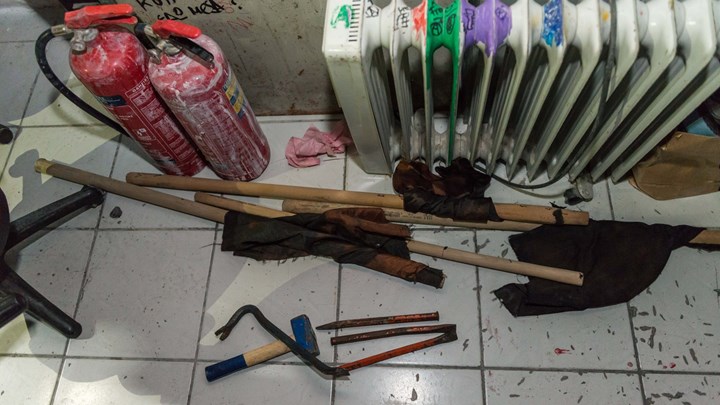 Φωτογραφίες από τα ευρήματα στην ΑΣΟΕΕ – Βίντεο-ντοκουμέντο από την έφοδο της αστυνομίας