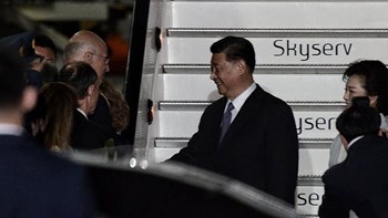 Το μήνυμα του Προέδρου της Κίνας με την άφιξη του στην Ελλάδα: Θα χαράξουμε ένα σχέδιο διμερούς συνεργασίας