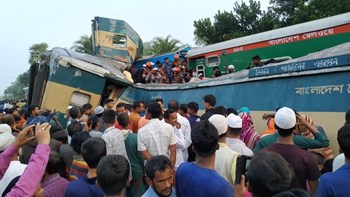 Τραγωδία στο Μπανγκλαντές: Τουλάχιστον 14 νεκροί από μετωπική σύγκρουση τρένων – ΦΩΤΟ