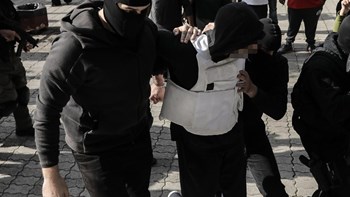 Προφυλακιστέοι οι δύο συλληφθέντες για συμμετοχή στην «Επαναστατική Αυτοάμυνα»