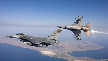 Μπαράζ τουρκικών παραβιάσεων με τέσσερις εικονικές αερομαχίες στο Αιγαίο