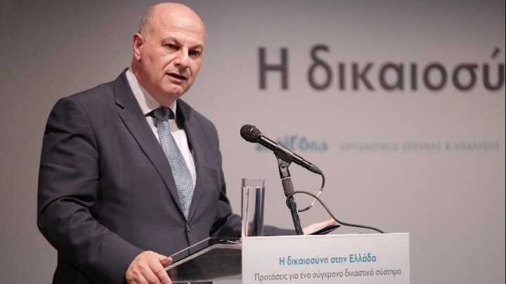 Οι αντιδράσεις που προκάλεσε η διάταξη για τη βλασφημία και η απόσυρσή της